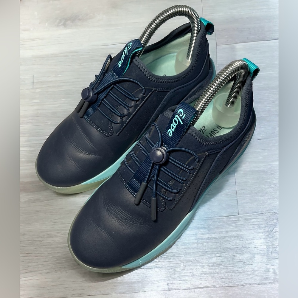 Clove Womens Size 6 Adjustable Pull Close Nursing Sneakers Blue Colorway